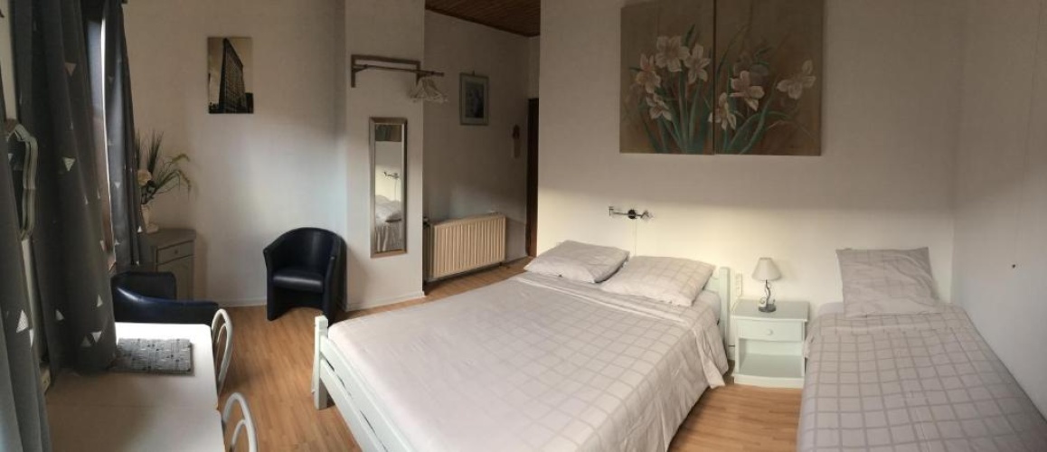 Standard Triple room