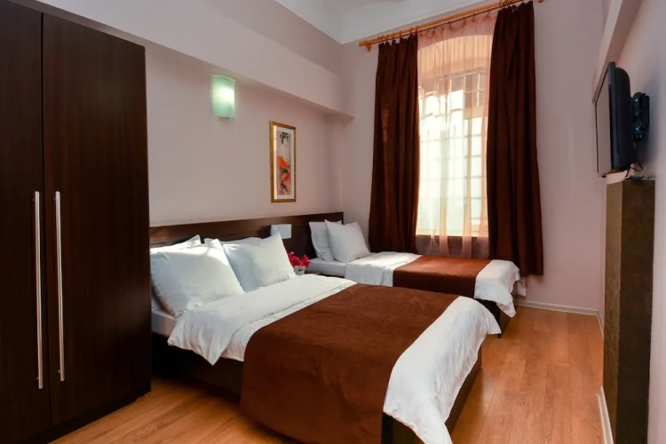 2 Bedrooms Suite with city view