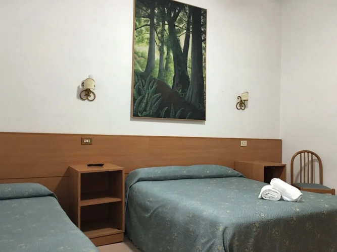 Standard Triple room