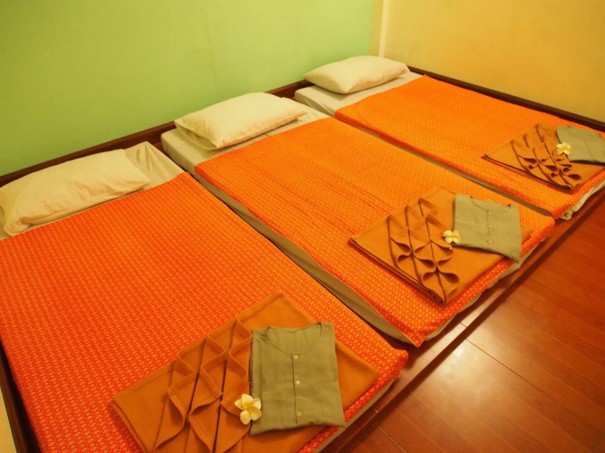 Bangkok Centre Hotel (SHA Plus+)