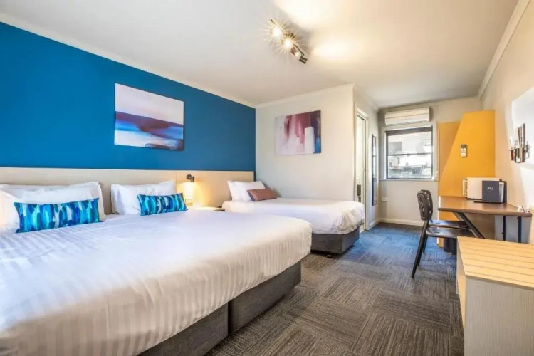 2 Bedrooms Studio