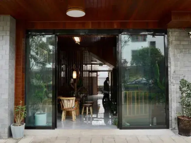 Eshan Huajianyu Inn