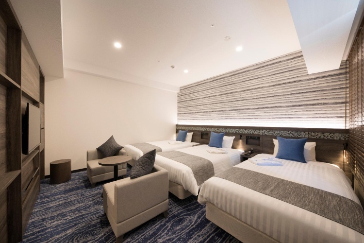 Standard Triple room