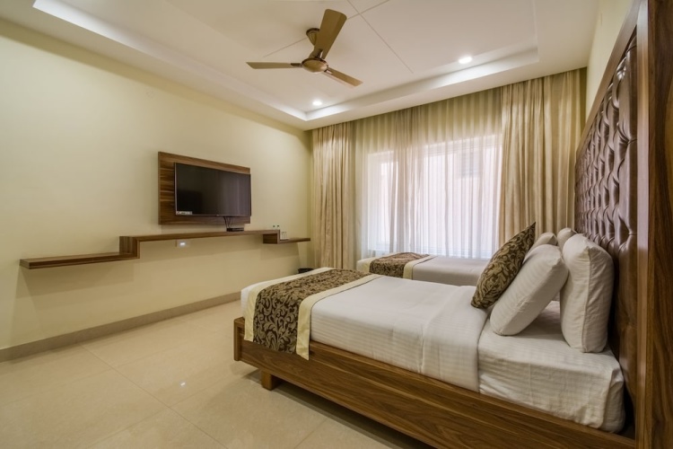 Ostin Viceroy Grand