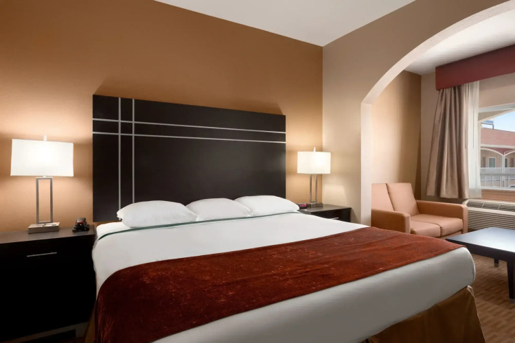 Executive Inn and Suites