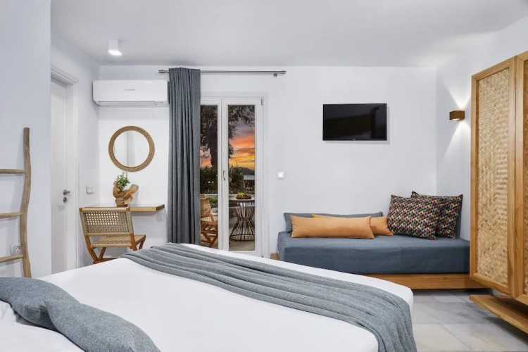 Superior Triple room with balcony