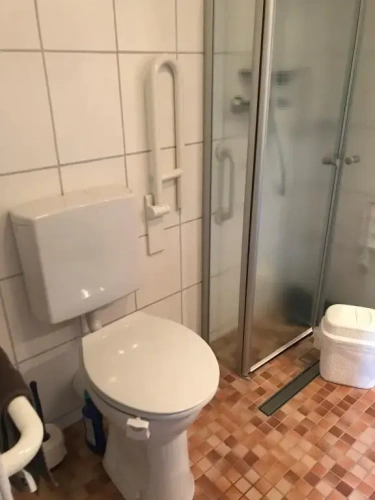 2 Bedrooms Single Apartment