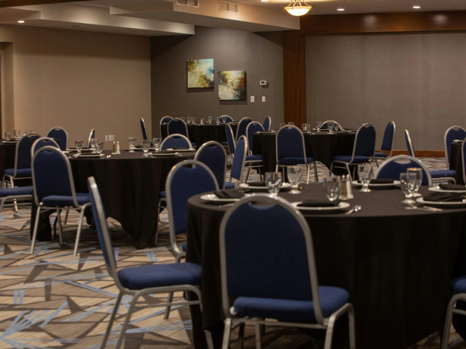 Doubletree By Hilton Omaha Southwest photo 16