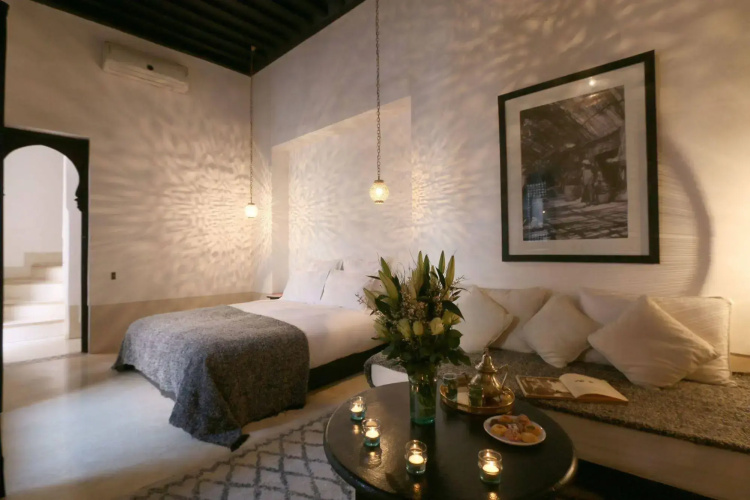 Riad Azzouna 13