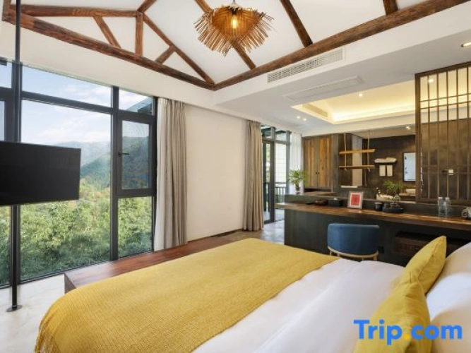Grand Suite with balcony