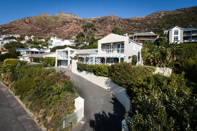 Dolphin Cottage