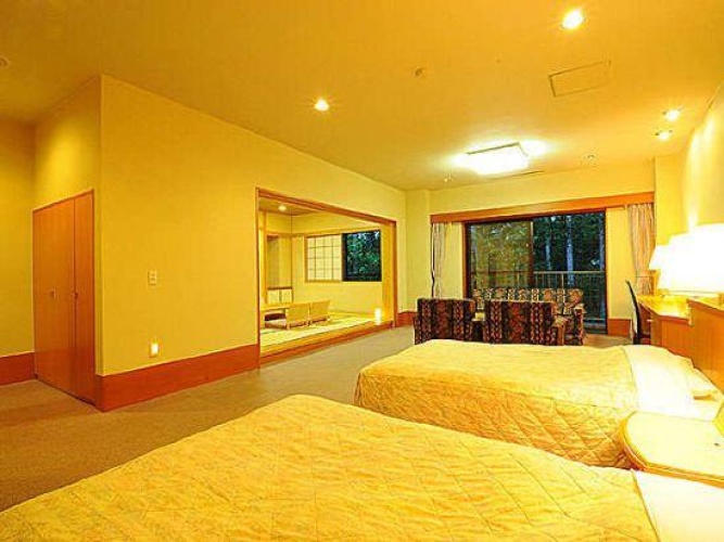 Suite with mountain view