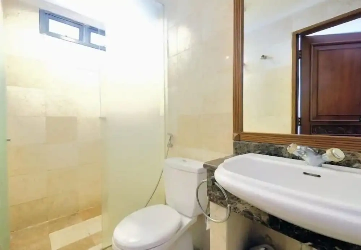4 Bedrooms Apartment with balcony