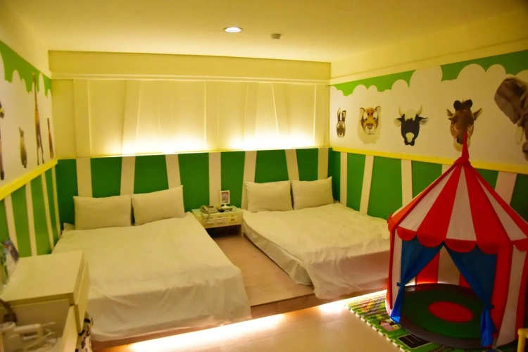 Standard Quadruple Family room