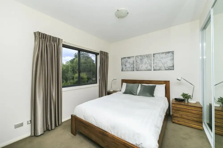 Accommodate Canberra- Domain Parliamentary Triangle