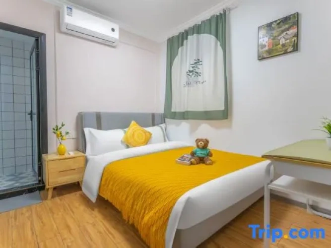 5 Bedrooms Suite with lake view