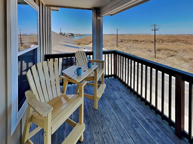 5 Bedrooms Studio with balcony