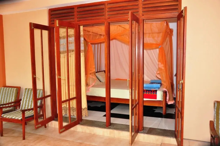 Leopard City Hostel