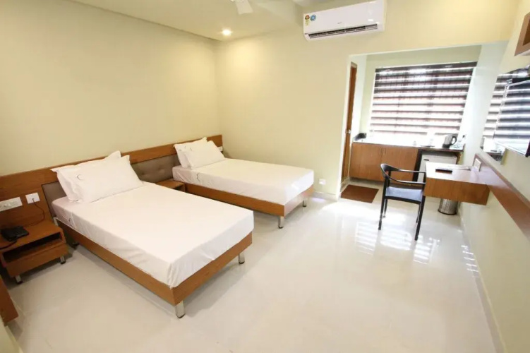 Hotel Crescent Inn