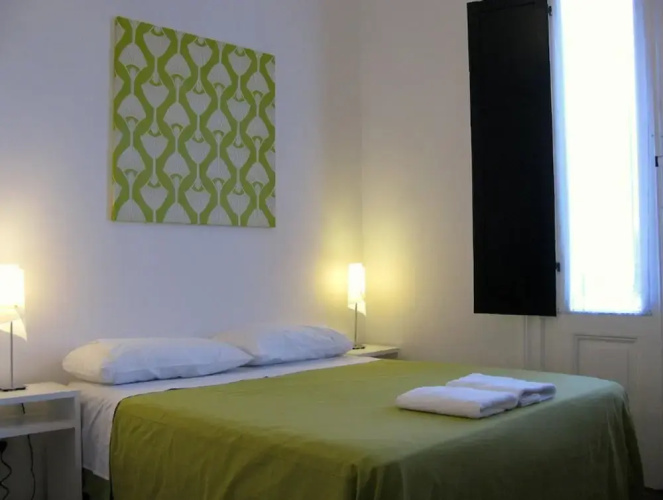 06 Soho Suites Bed & Breakfast