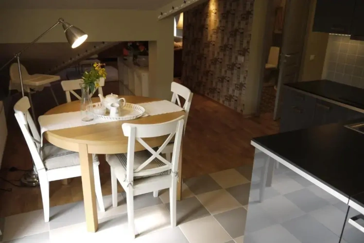 1 Bedroom Attic Apartment