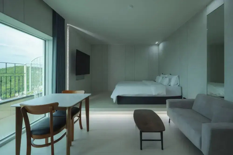 CL Hotel