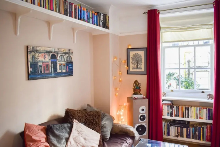 Vibrant and Quirky Garden Flat Central Brighton