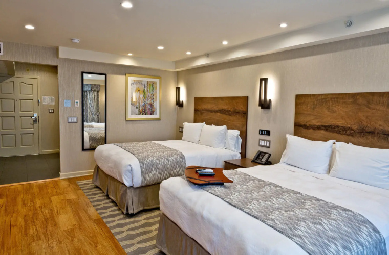 Hotel Strata