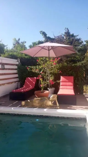 Beach house with nice private pool ,baie orientale