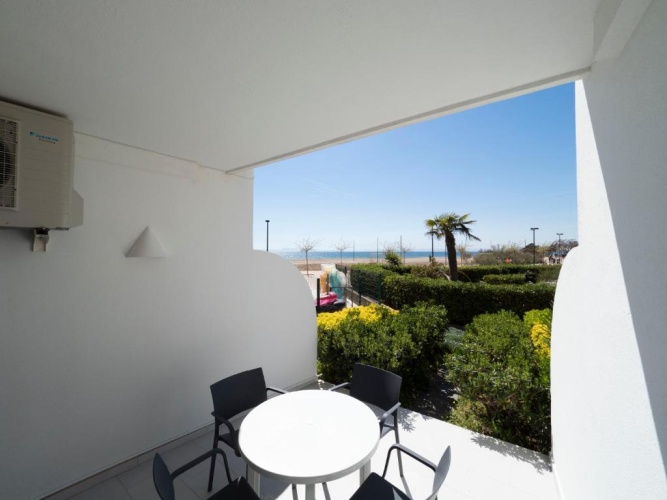 1 Bedroom Double Apartment with sea view