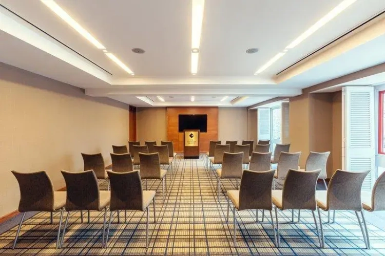 Deans Double Suite