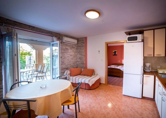 2 Bedrooms Apartment with balcony