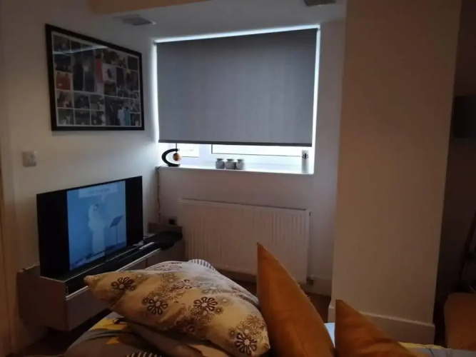 Whole Apartment 5mins to East Croydon & Concierge