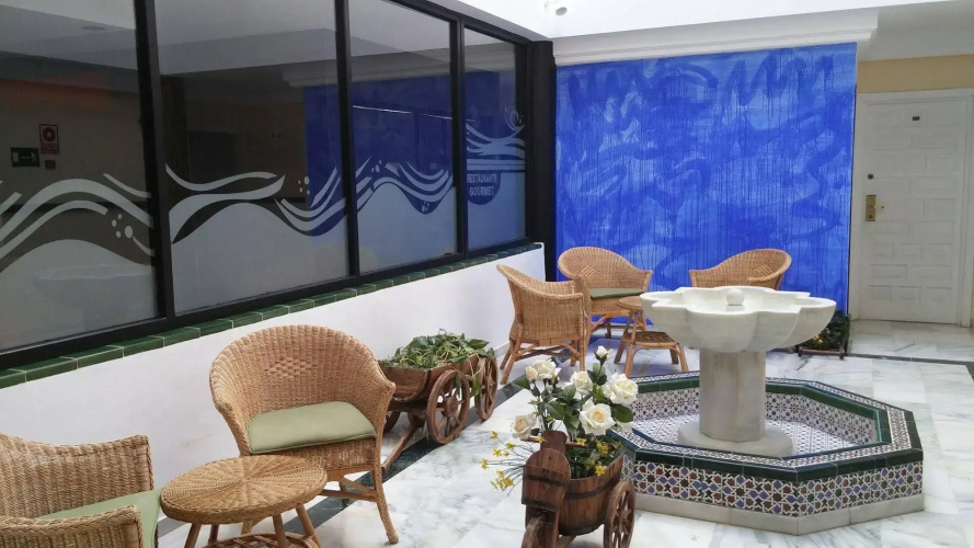 Hotel Playamaro