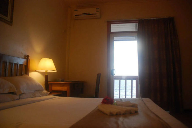 Pacific Crown Hotel