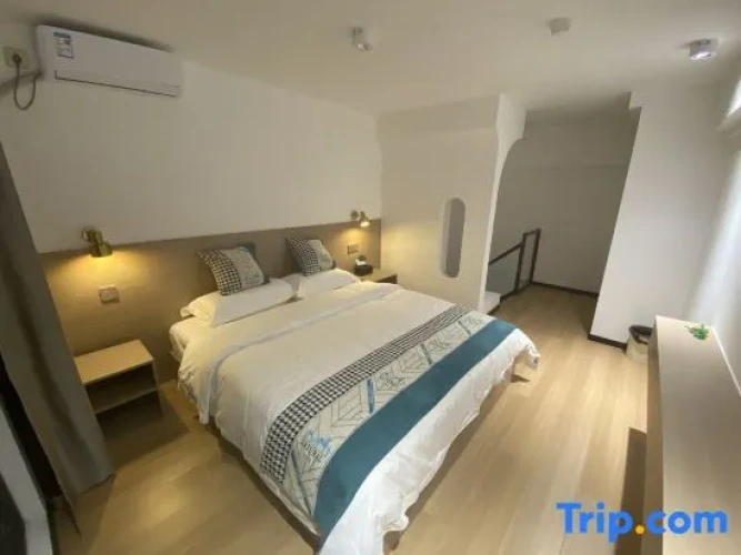 1 Bedroom Standard Double room with river view