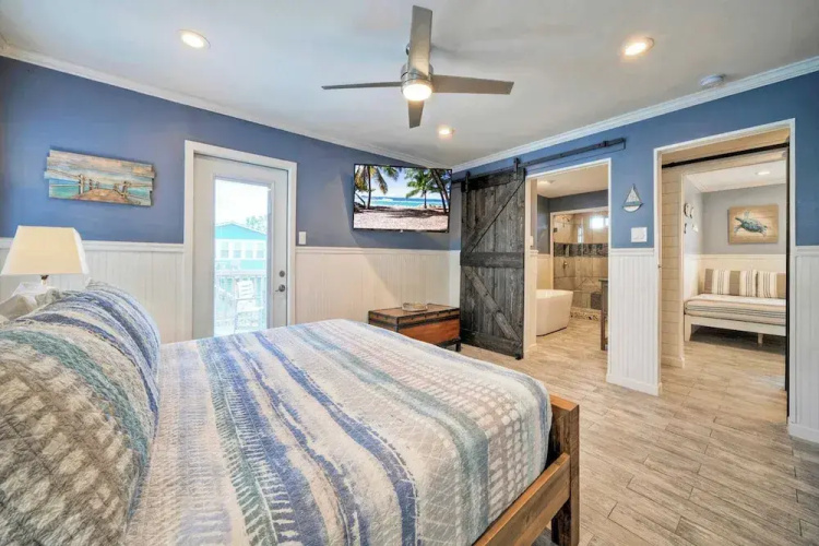 Dapper Dolphin by Avantstay Pool, Game Room