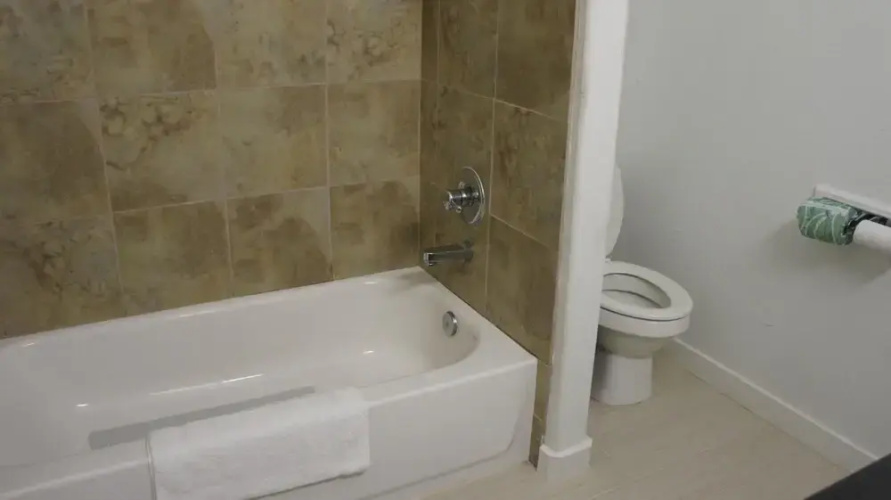 Lux Inn and Suites