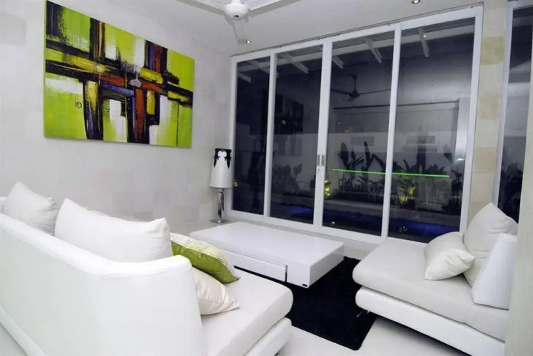 Villa Rumah Putih