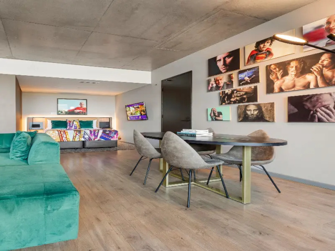 Standard room with balcony and with view