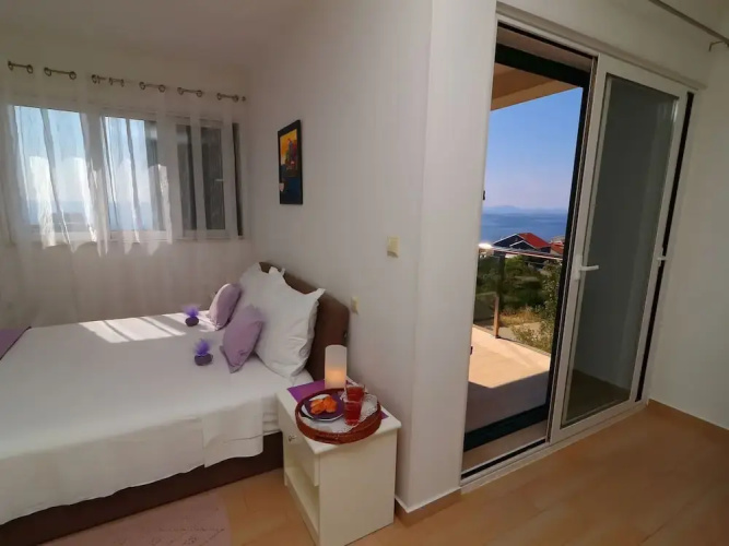 Sea View Villa in Cara