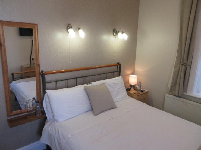 Standard Double Basement room