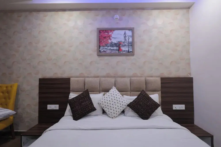 Hotel Srg Inn