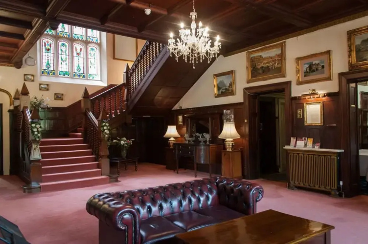 Highley Manor