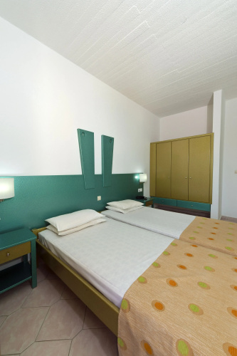 Trianta Hotel
