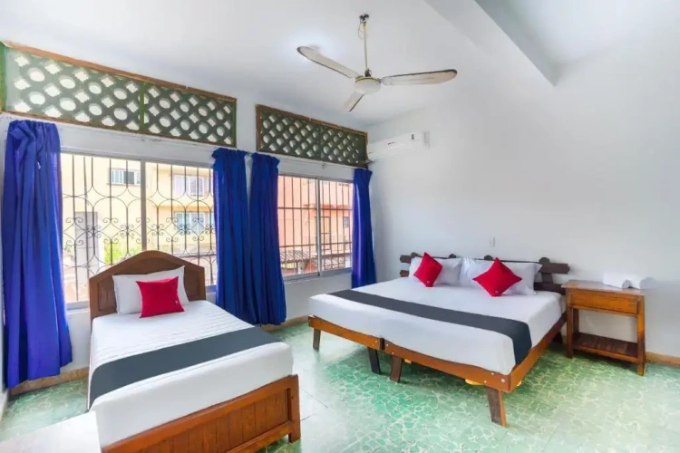 Standard Triple room