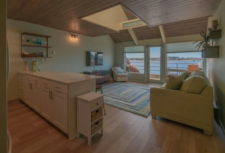 1 Bedroom Standard Double Suite with bay view