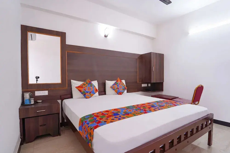 Fabhotel Aranmanai