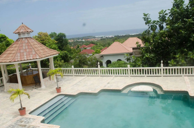 Bertrann Bed & Breakfast