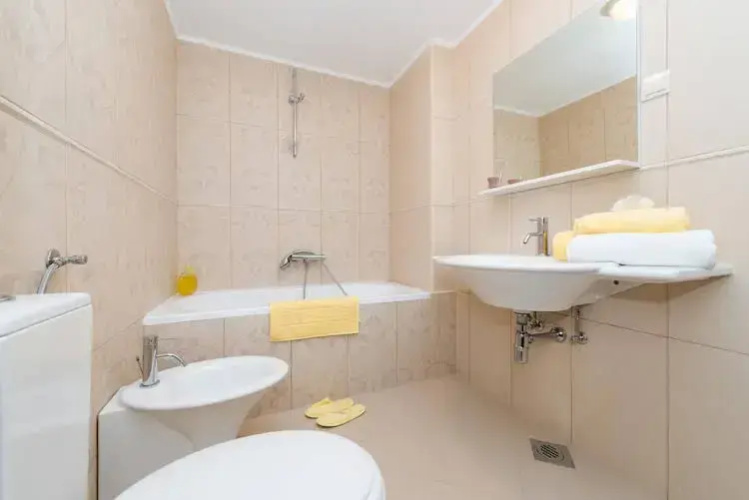 Apartment Lotos